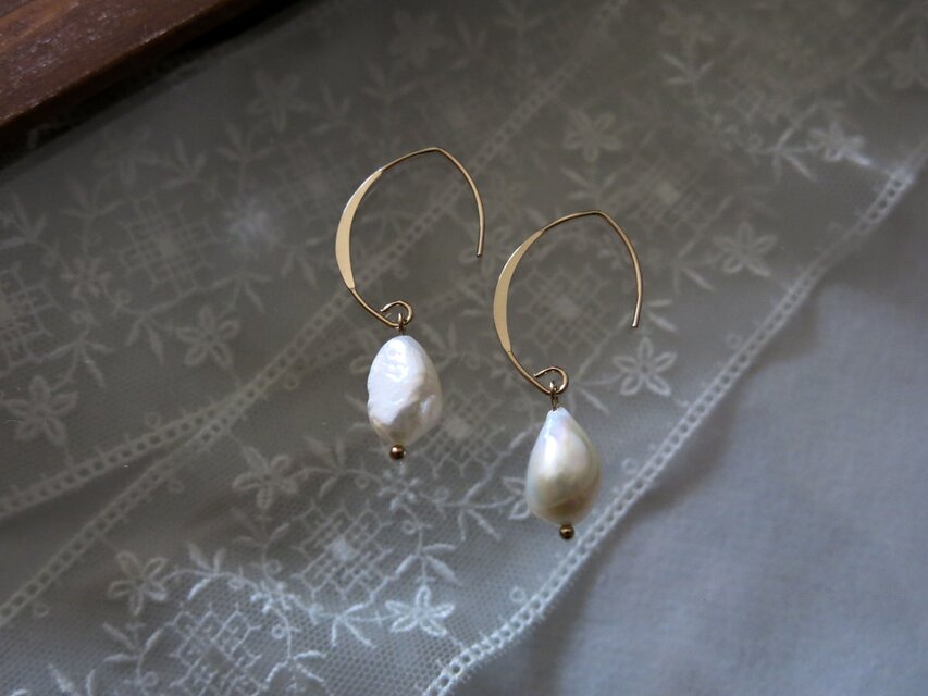 １点物☆k14gf☆バロック淡水パールの一粒ピアス　マーキスフック