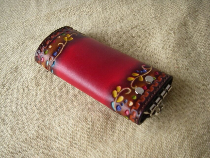 レザークラフトキーケース 刻印＆拭き染め | iichi 日々の暮らしを