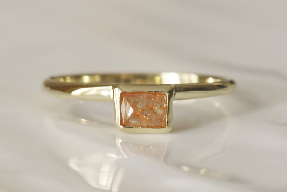 K10製　ダイヤモンドのリング