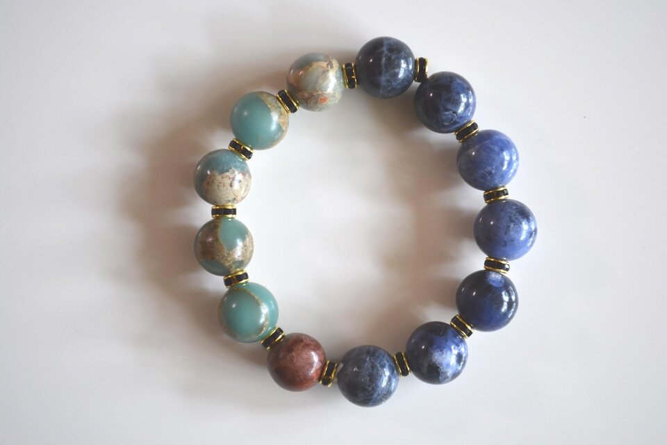 ☆ソーダライトとインプレッションストーンのブレスレット☆送料無料♪