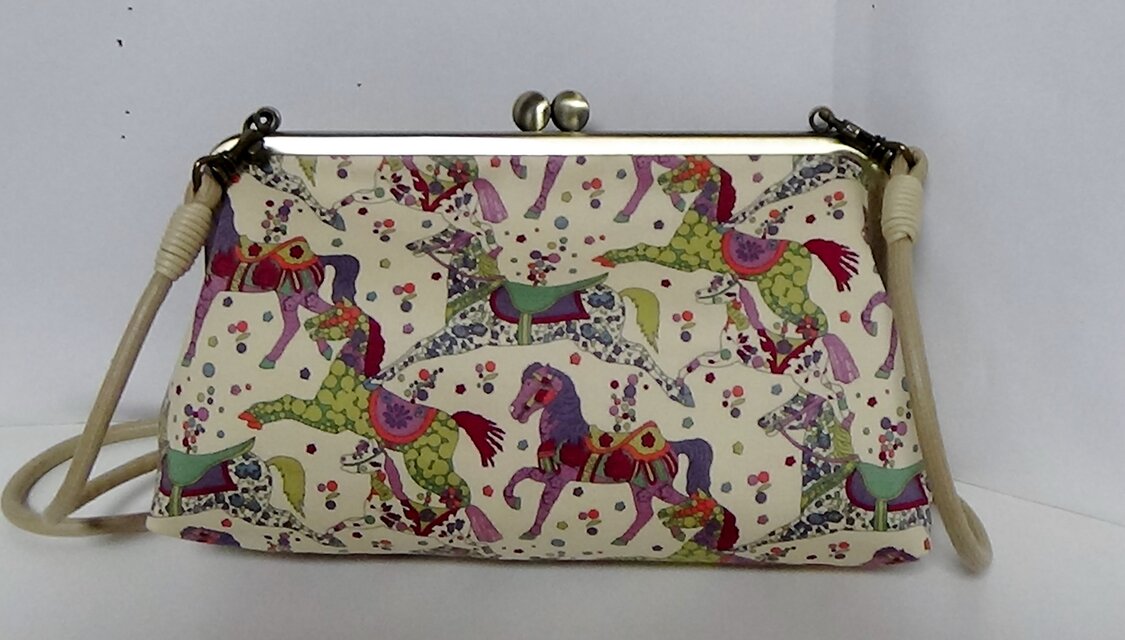 リバティ新柄　マイリトルパース　がま口お財布ショルダーバッグ