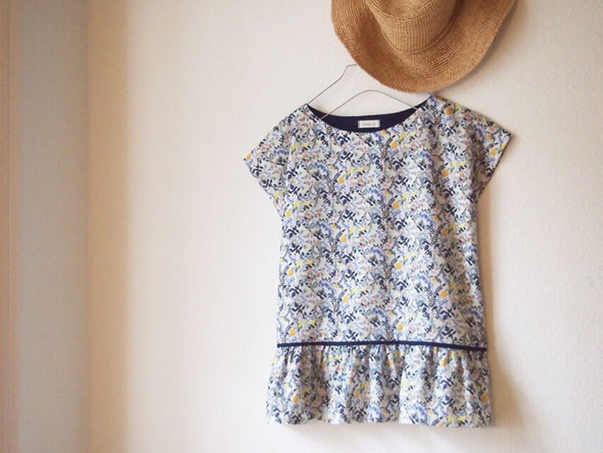 Liberty:Heidi meadow 切り替えギャザーブラウス