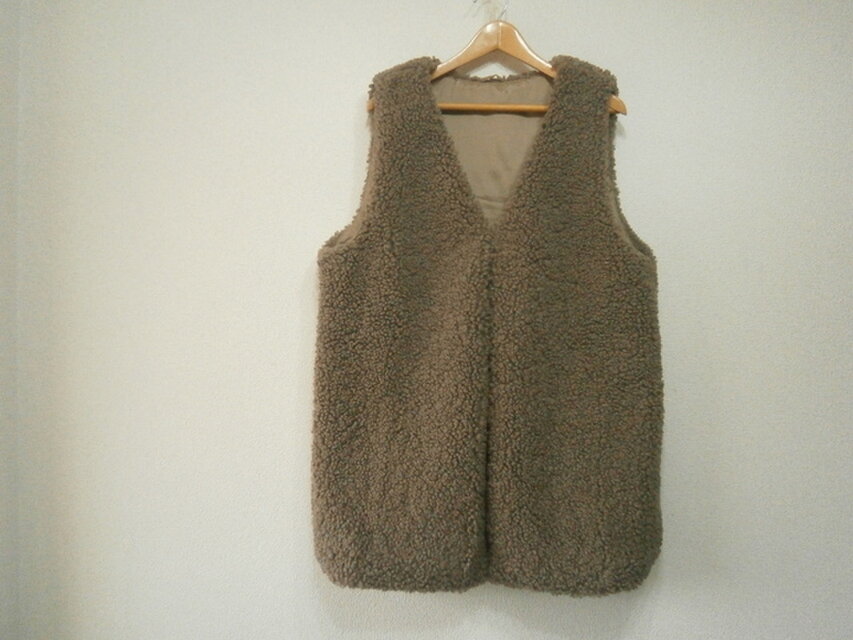 en-en・もこもこループ・エコファー・ベスト・オークカラー