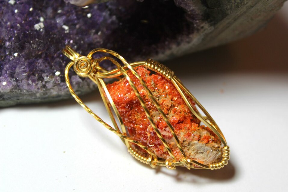 バナジナイト　生きるエネルギーを与える　女神の石