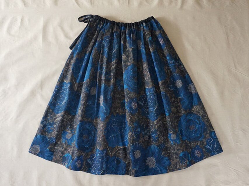 リバティ・ギャザーフレアスカート（Rose Xanthe)