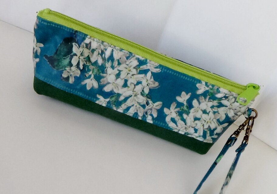 リバティ　ビニコ　アーカイブライラック　ファスナーペンケース