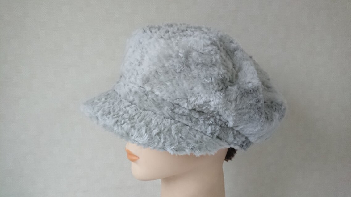 魅せる帽子☆ふわもこ♪フェイクファーのベレー風キャスケット～グレー