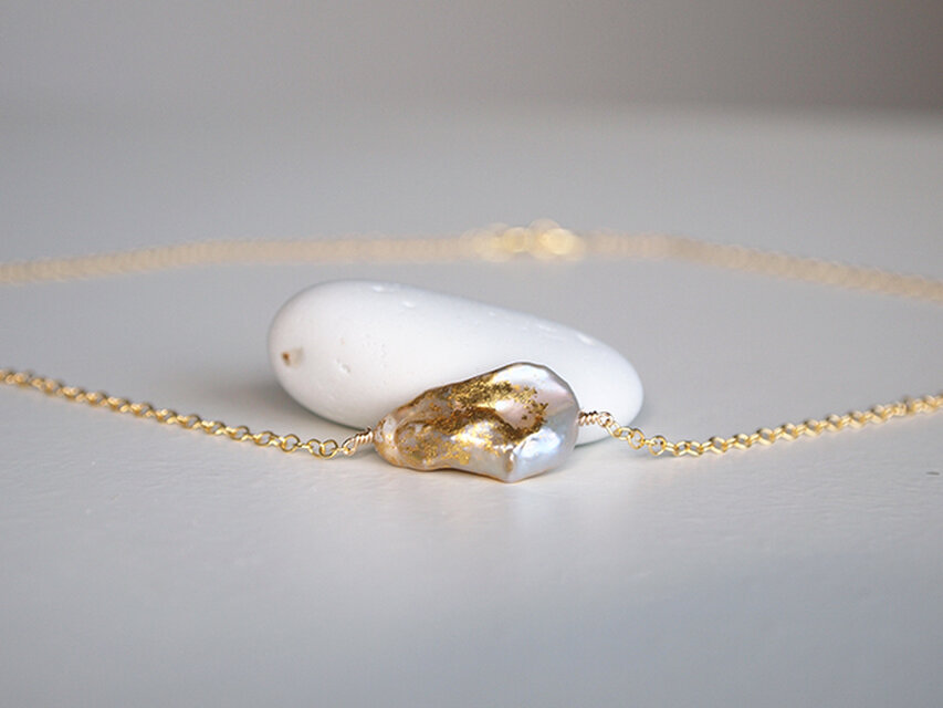 金箔とパールのネックレス／Keshi