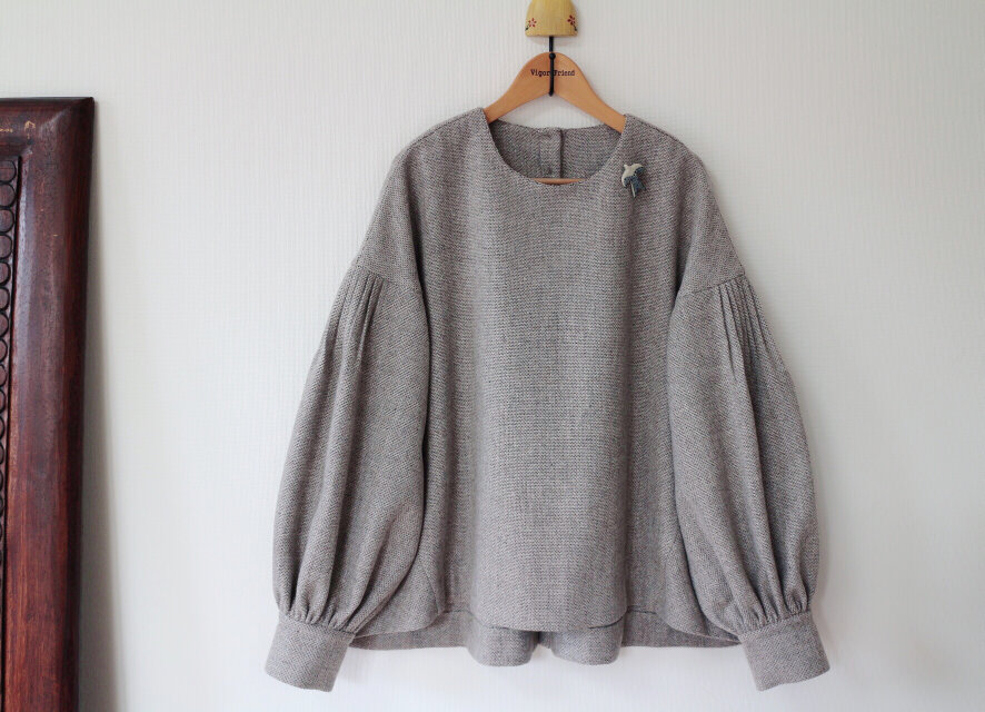 ★ウール  厚手ブラウス★終了