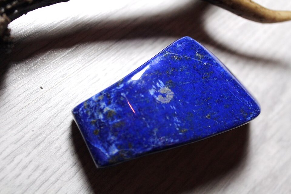 ラピスラズリ　原石ポリッシュ　<CS-120>