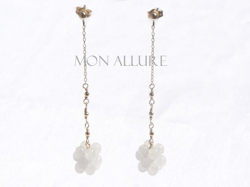 天然石こんぺいとうチェーンピアス（ホワイト）