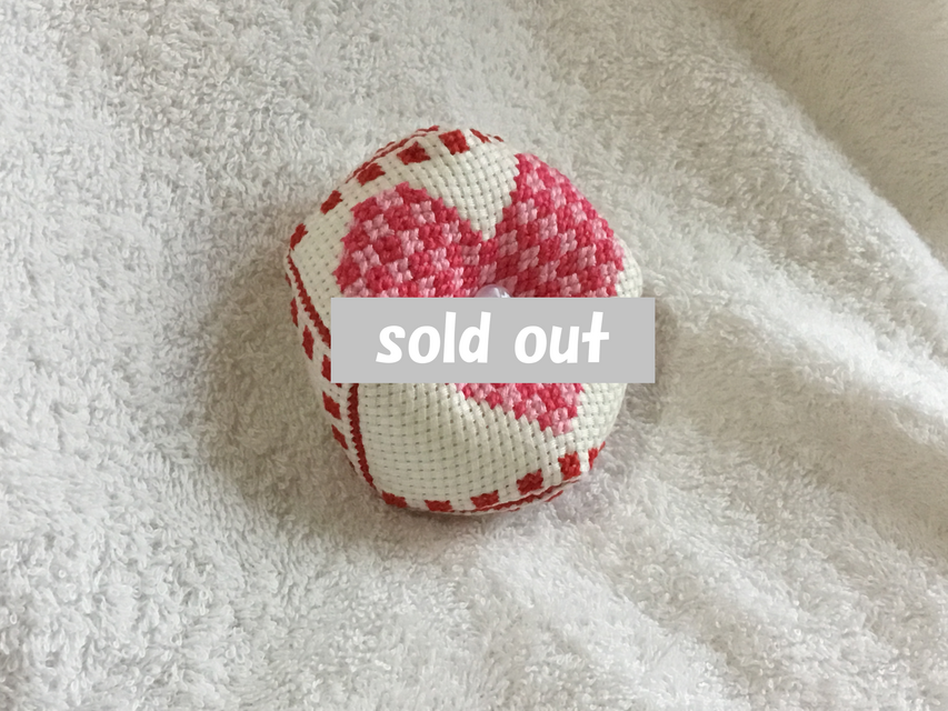 ビスコーニュのピンクッション(ハート）