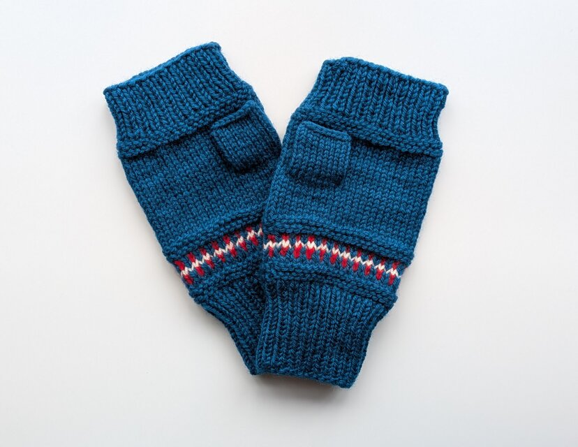 ハンドウォーマー  編み込みライン  藍鉄色