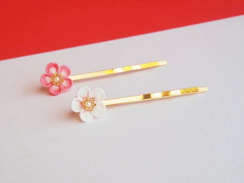 梅のヘアピン  -淡雪- （ つまみ細工＊受注制作 ）