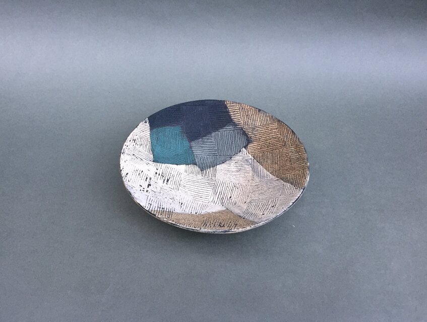 化粧掻き落とし文様　皿77