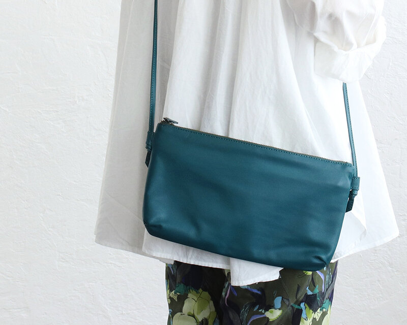 『オイルレザー 2wayショルダーバッグ papeete』 本牛革ポシェット サコッシュ （ターコイズ）