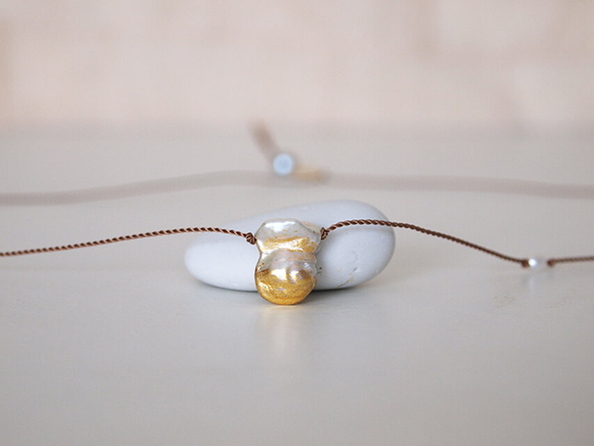 金箔とダブルパールのシルクネックレス