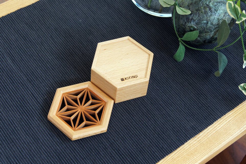 六角組子蓋小箱(ビーチ／チェリー） | iichi 日々の暮らしを心地よく