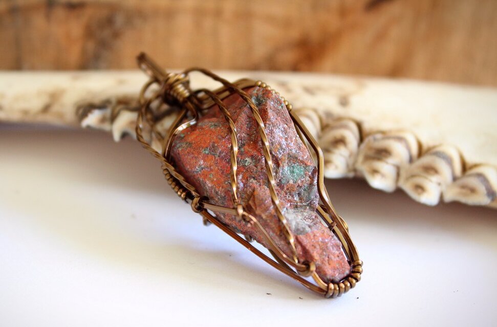 クリムゾンキュープライト　力強い生命力とバイタリティー  <Ra-425>