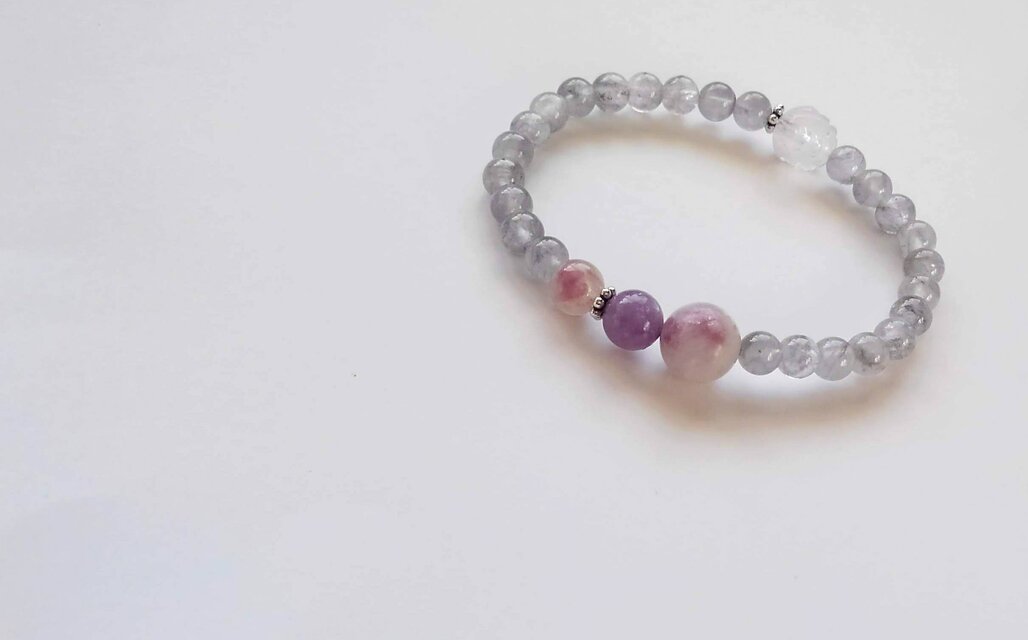 *あるひとつのものがたり