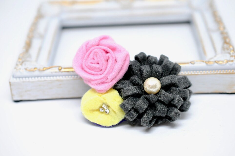 フエルトブローチ Flower