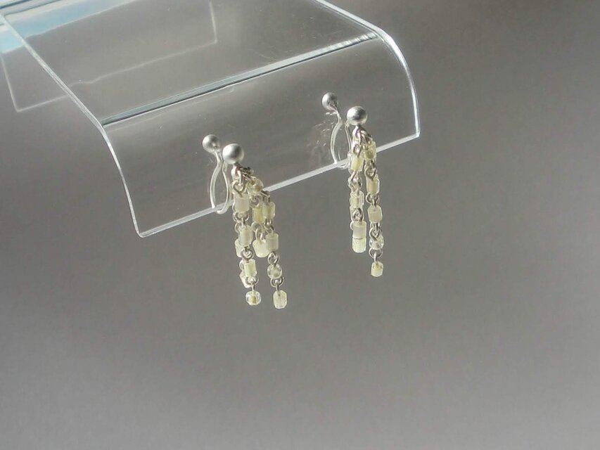 ソフトイエロー／ガラススプレイ◦ネックレス | iichi 日々の暮らしを