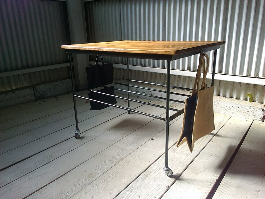 アイアン ウッド ムービング テーブル（キャスター フック 収納棚付 可動式 商品台 ディスプレイ ）《頑丈》《全面溶接》