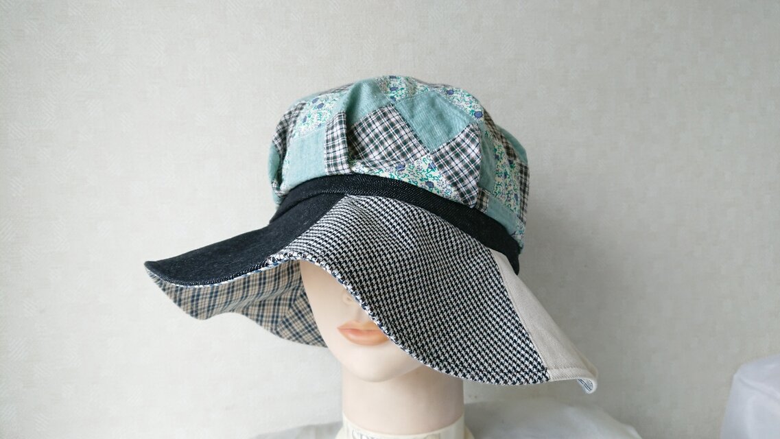 魅せる帽子☆パッチワーク柄のリバーシブルキャプリーヌ