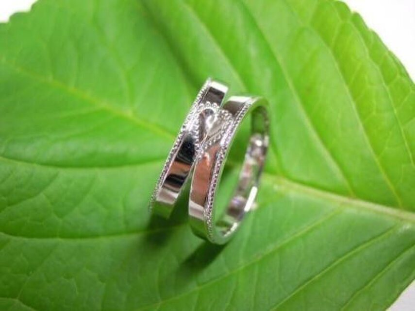 プラチナ・手作り結婚指輪☆ミル打ち&可愛いハートデザイン | iichi