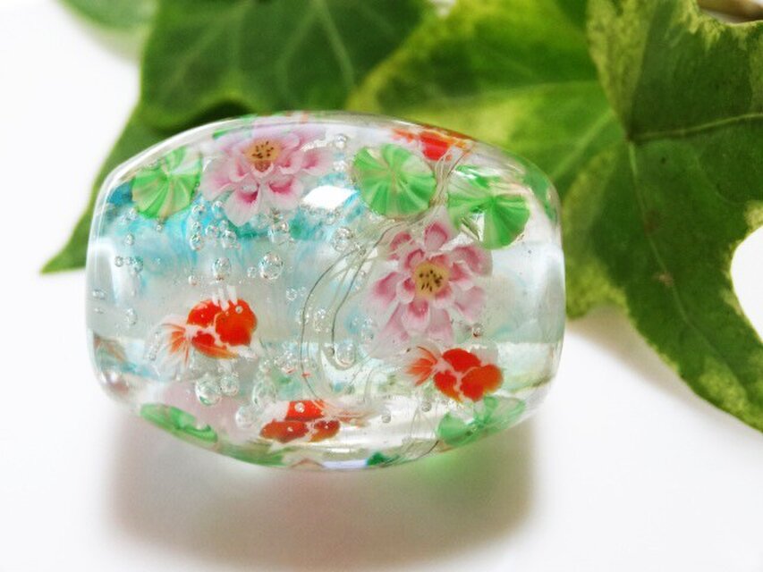 とんぼ玉　金魚と蓮