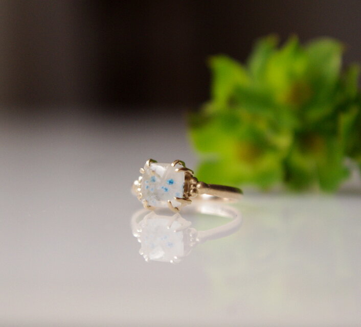 ギラライトインクォーツK10ピンキーリング NYATA(ﾆｬﾀ)