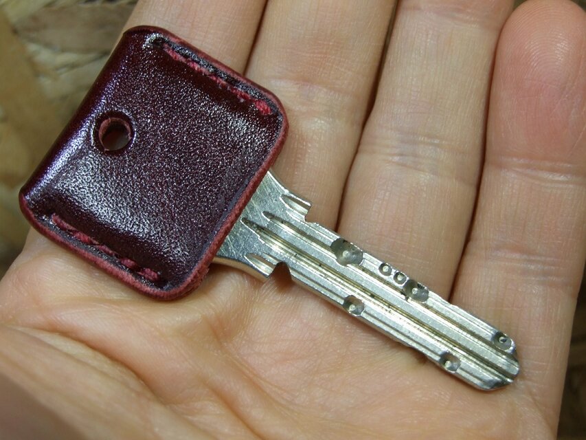 ルガトワインのキーカバー　