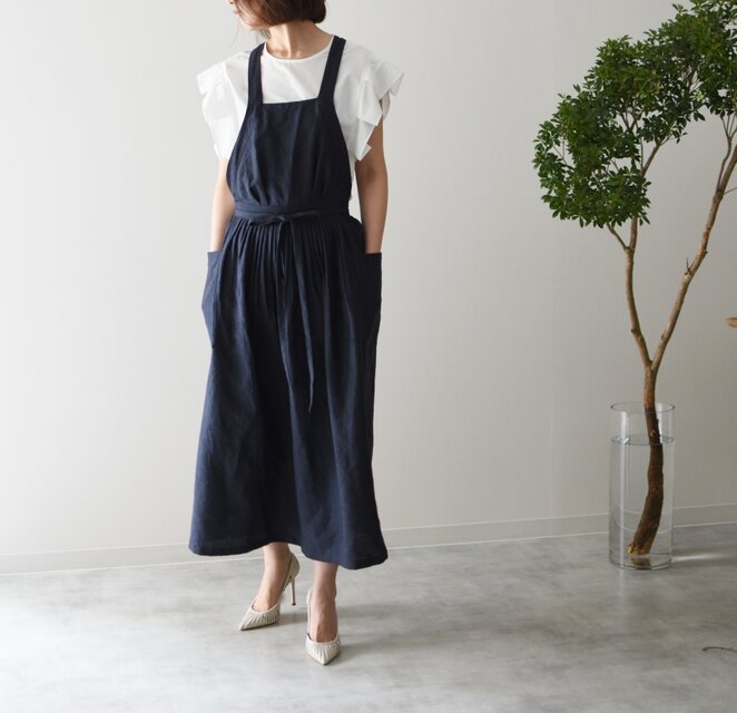 リネン エプロンドレス Dressy line NAVY | iichi 日々の暮らし