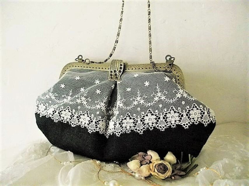 アンティークレース＆黒リネンがま口バッグリーフ