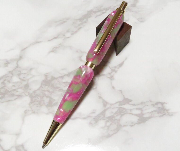 手作りシャープペン　ピンクアクリル