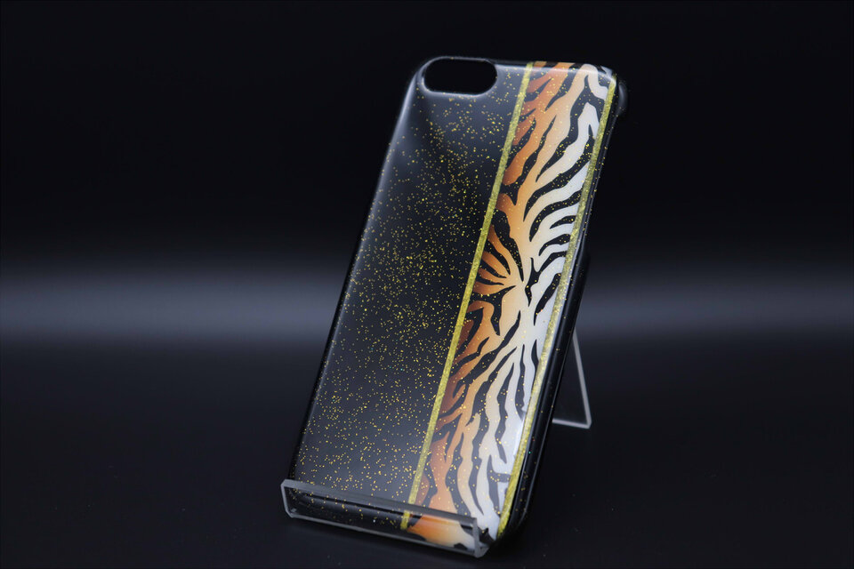 塗装スマホケース(黒地/虎柄)【iPhone678用】
