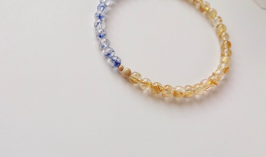 *mさまご予約品   希少石・デュモルチェライトインクォーツとゴールドルチルのブレスレット