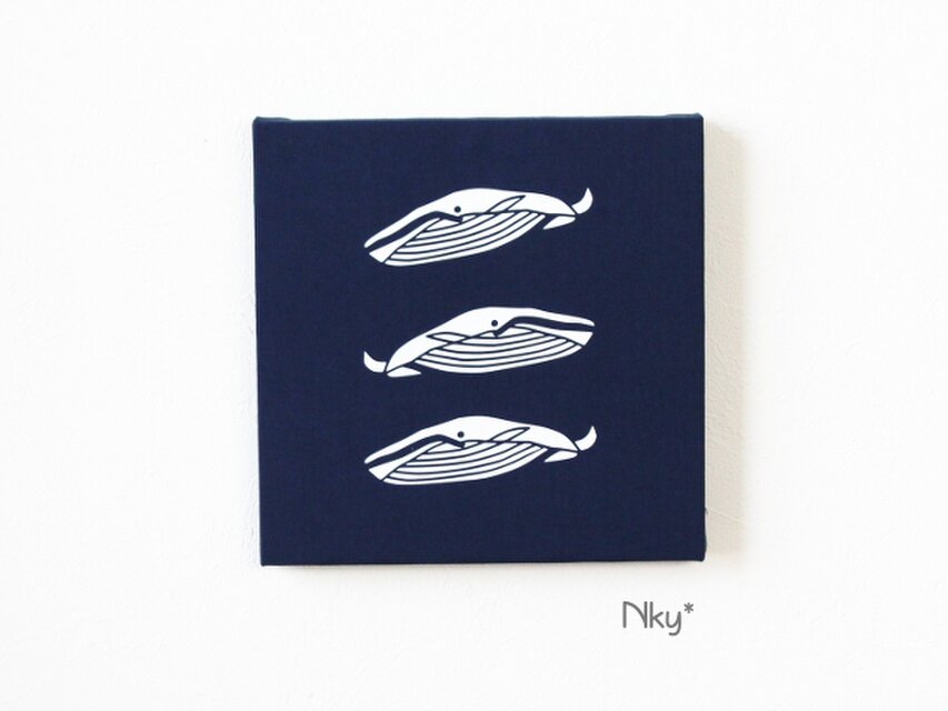 シロナガスクジラ3のファブリックパネル M-301◆ネイビー/白