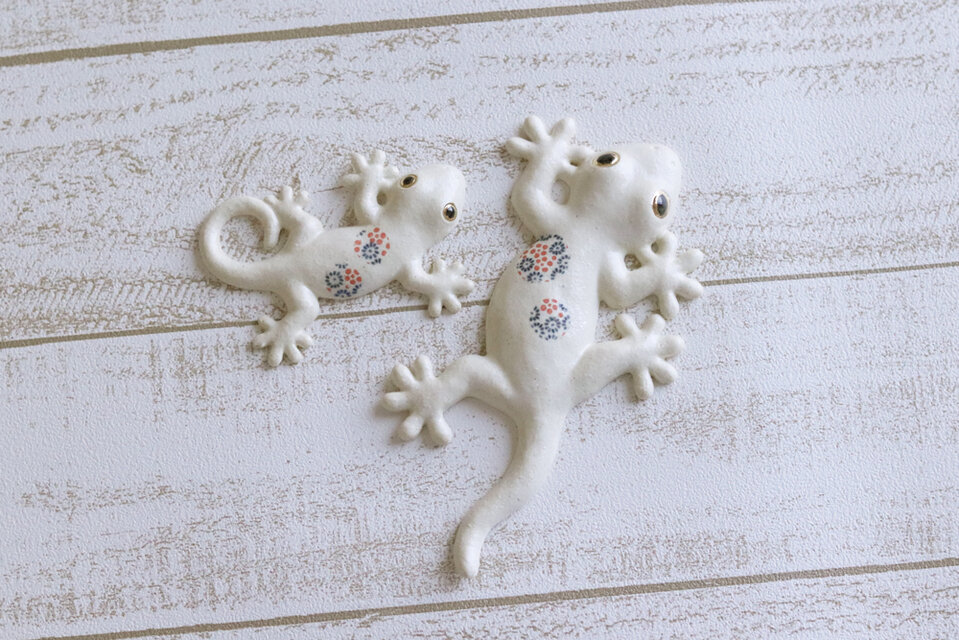 家守（ヤモリ）壁飾りセット　おもてなし　青の小花