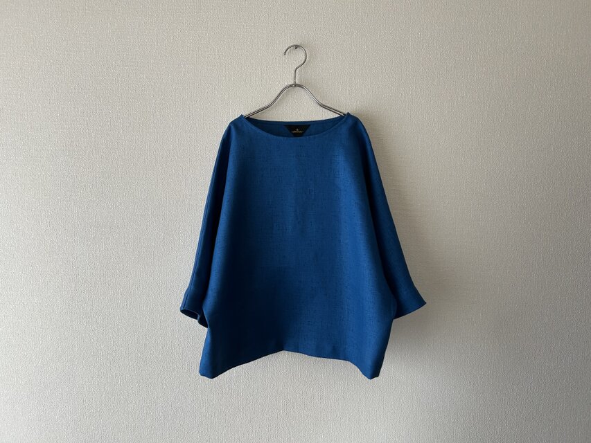 たっぷりしたお袖のフレアー感がきれいなトップス　リネン100％【着丈延長オプションあり】