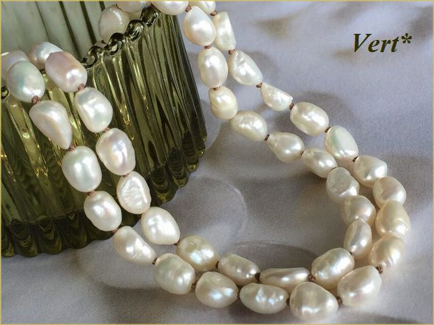 《受注品》【Vermeil】ホワイト縦長バロック淡水パールグリフィン（ベージュ）セミロングネックレス（60）