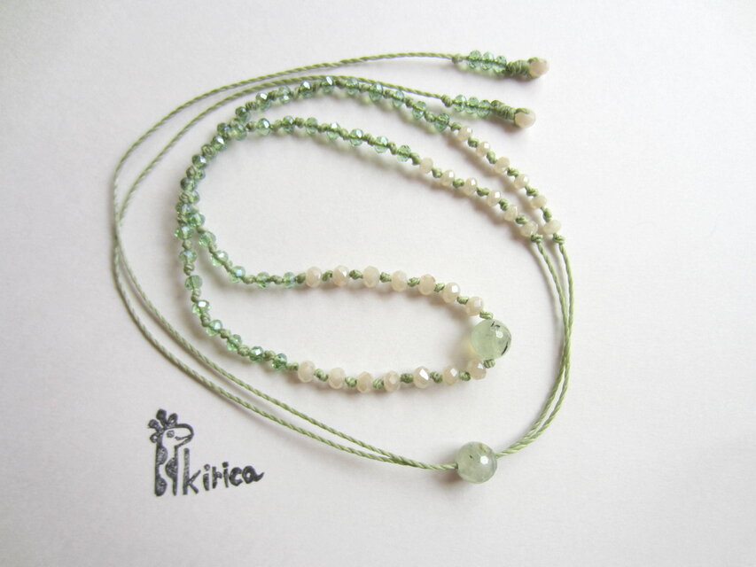 プレーナイトのスライドネックレス