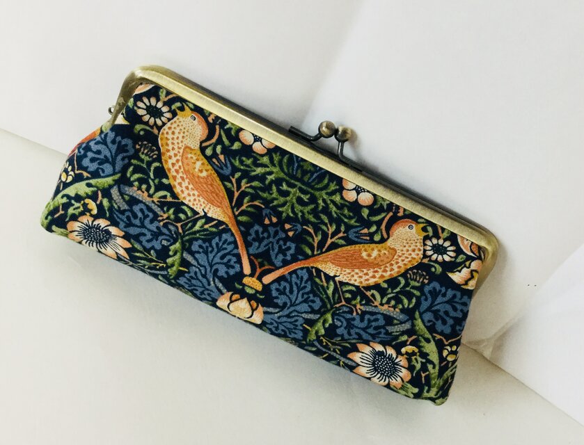 ウイリアムモリス　いちご泥棒（マルチックブルー）　がま口ペンケース