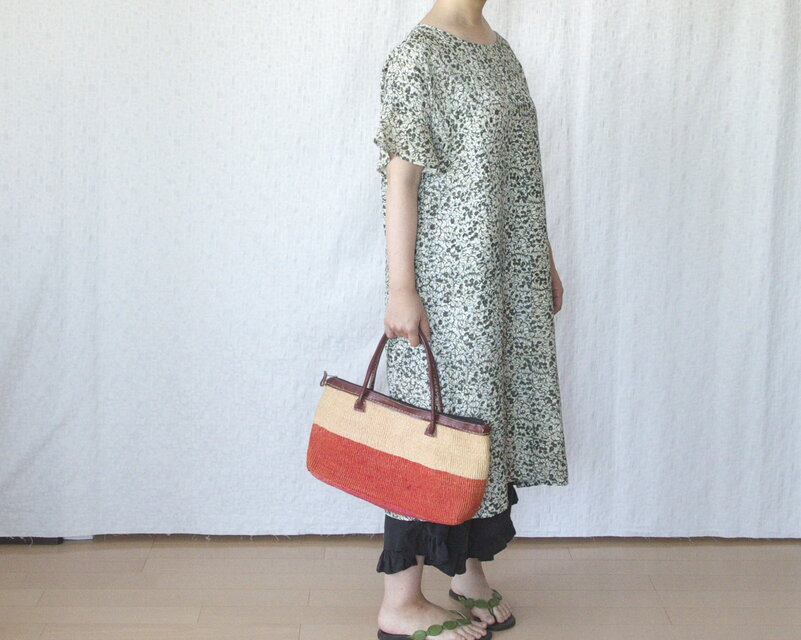 フレアースリーブワンピース