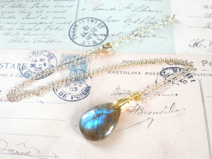 ネックレス ブルーラブラドライト雫型 天然石 青 グレー 灰色 水色