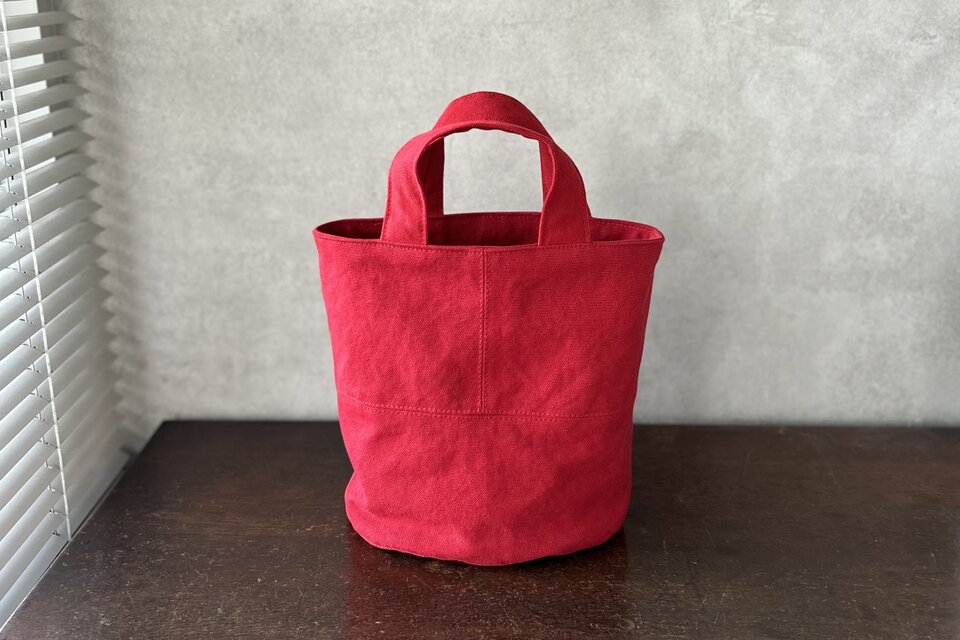 OVALTOTE (M) / smokyred