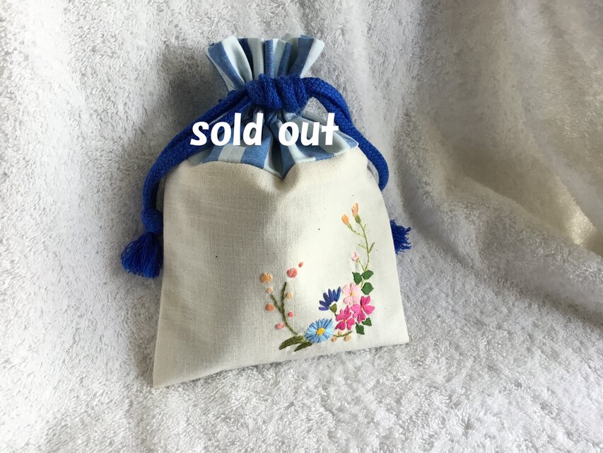 花刺繍の巾着・アイボリー