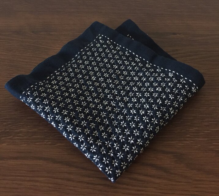 刺し子♡ふきん (小花柄・紺地)