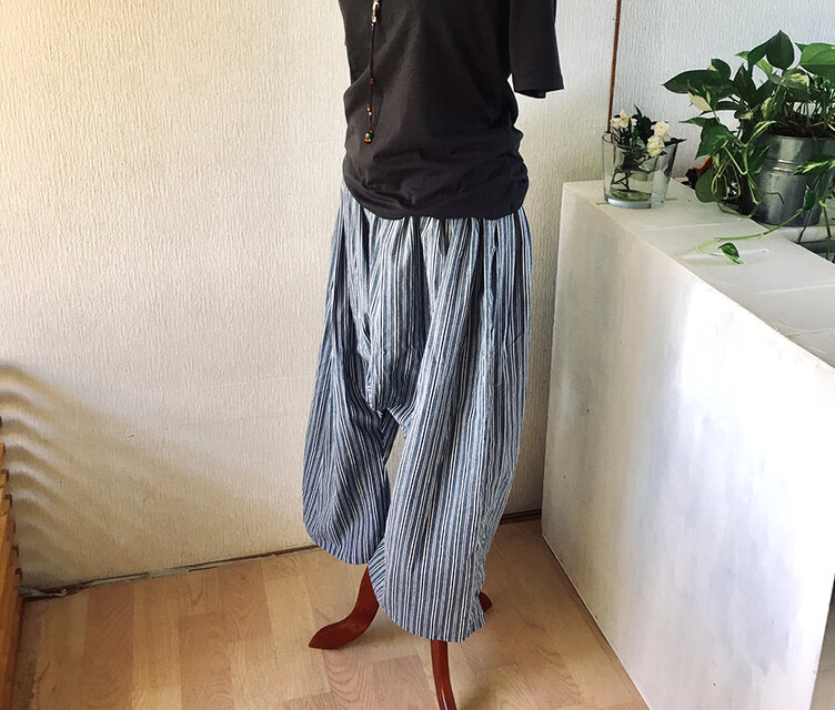 サルエルパンツ　コットン・ブルーストライプ