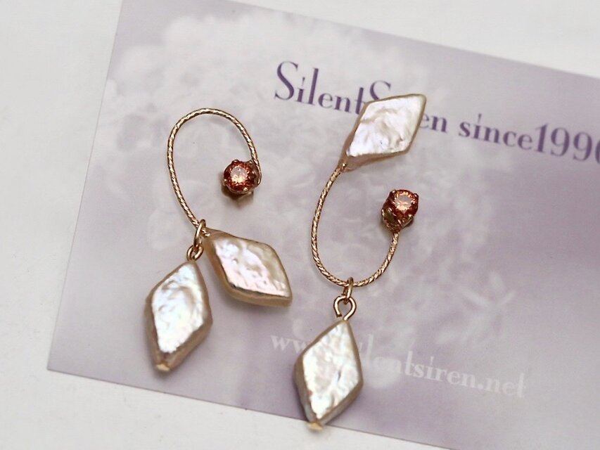 ［再販]**Autumn Leaf**パールリーフピアス